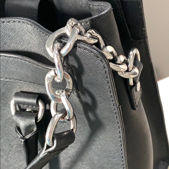 Michael Kors Hamilton Purse - Picture 2 of 9